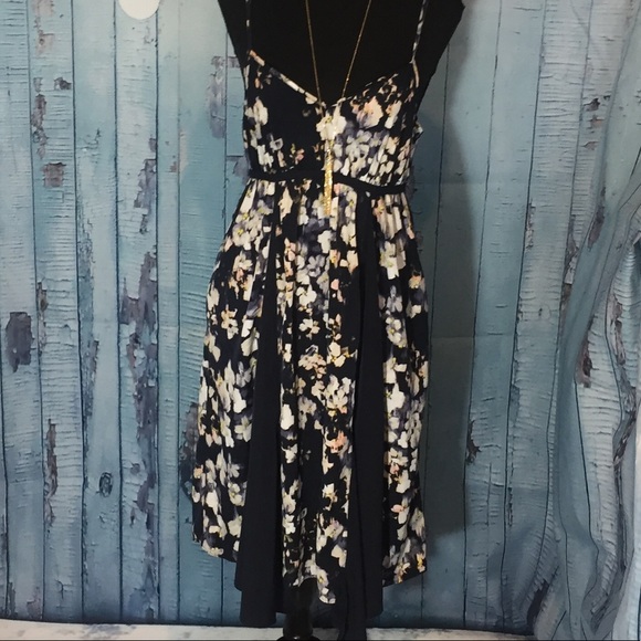 Vera Wang Simply Vera Dress - Picture 1 of 3